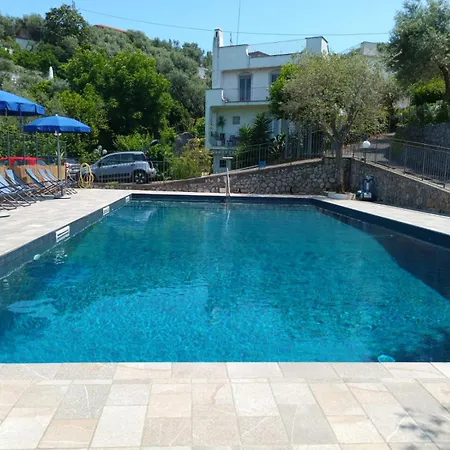 Casa de Férias La Casetta Di Emma Sorrento